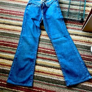 Tommy hillfiger size 4 low rise flare